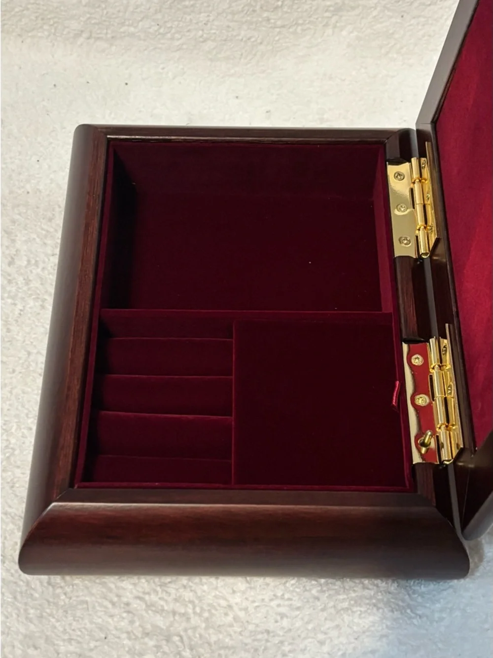 Vintage Mahogany Wooden Music Box Jewely Classic/Elegant with Golden stand